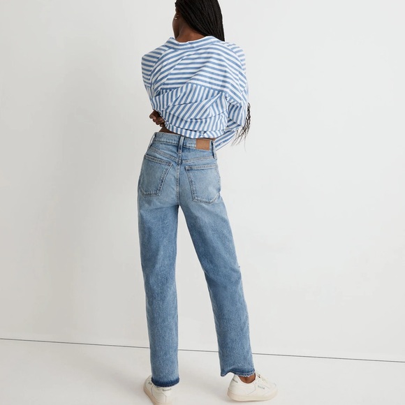 Madewell Perfect Vintage Straight Jean in Kingsbury Wash: Knee-Rip Edition - 28 - Picture 3 of 12